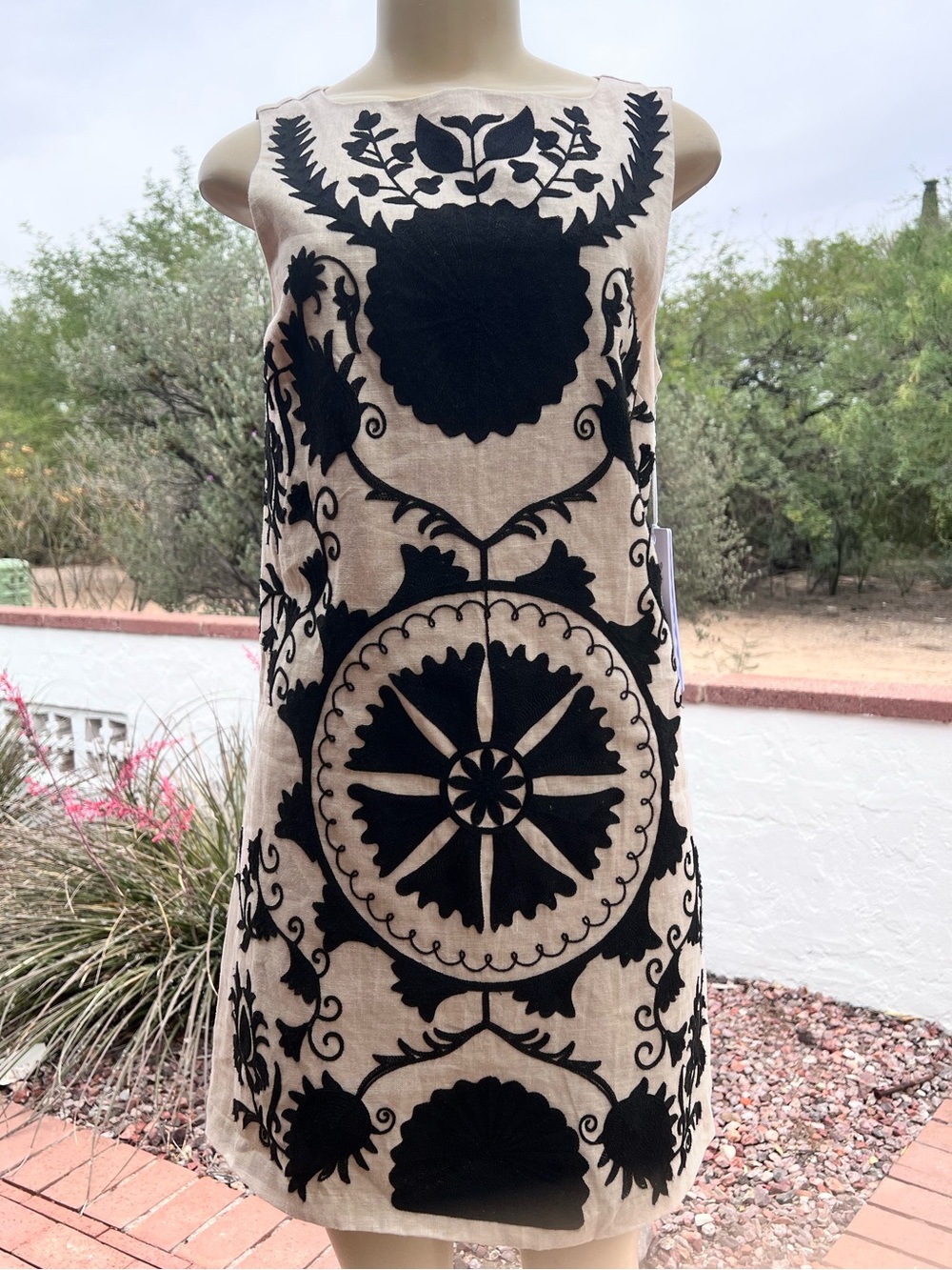 NWT $229 Le’ AL.X Embroidered Linen Shift Dress Black/Flax